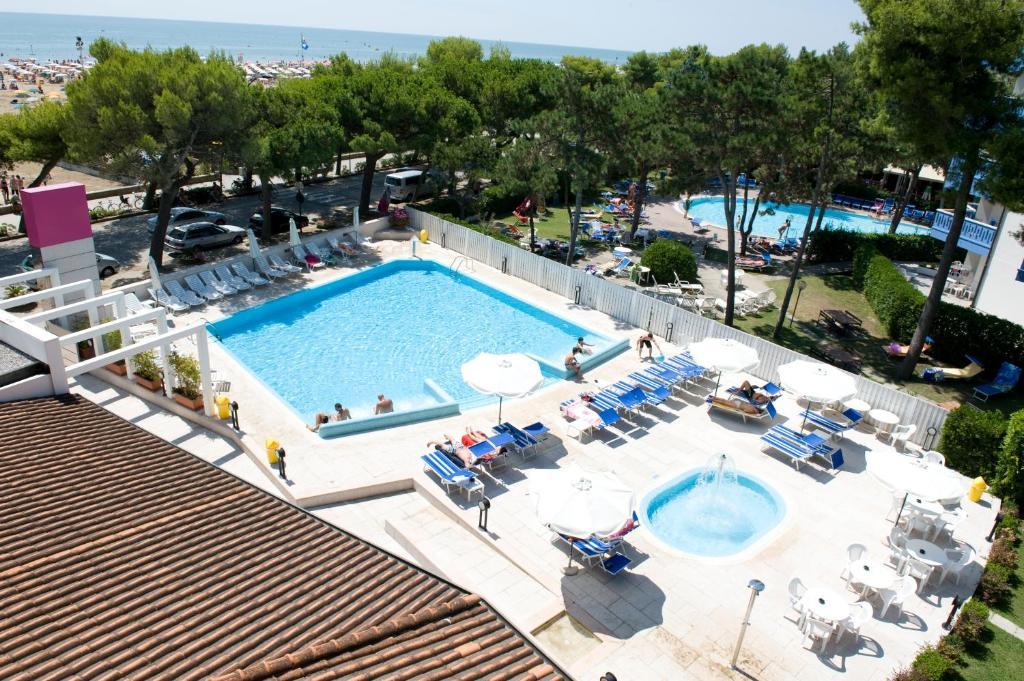 Hotel Bristol Линьяно-Саббьядоро Экстерьер фото