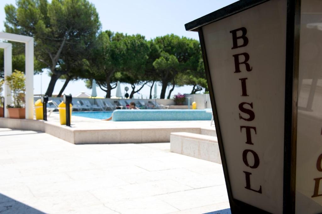 Hotel Bristol Линьяно-Саббьядоро Экстерьер фото